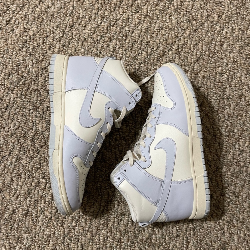 Nike woman dunks high top